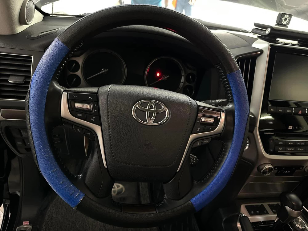 Toyota Land Cruiser đời cũ bán 6 tỷ đồng đắt hơn xe đời mới, người bán chia sẻ: Ghế sau gần như không dùng - Ảnh 7.