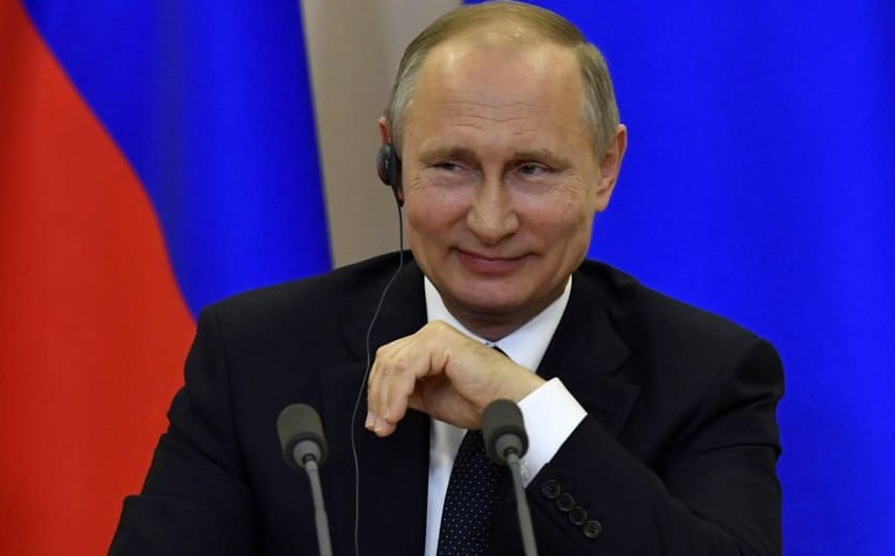 'Ông Putin có thể mỉm cười khi nhìn tình hình Mỹ và châu Âu'