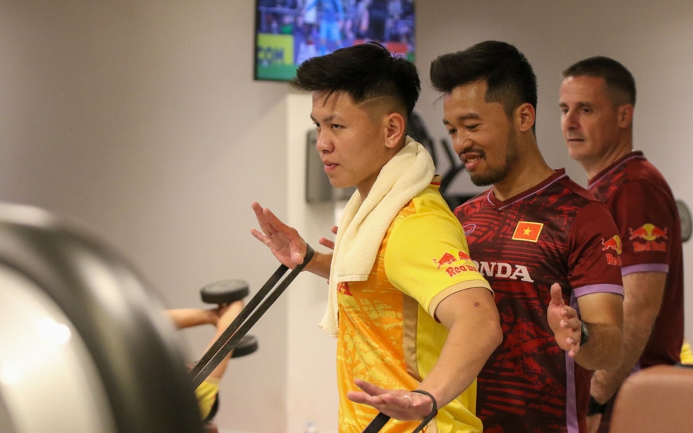 U23 Việt Nam hội đủ quân số tại Qatar, sẵn sàng chinh phục Doha Cup 2023 - Ảnh 10.