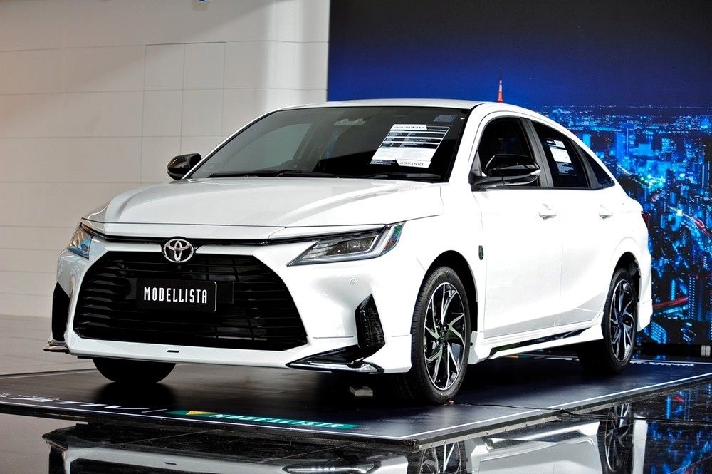 Chuyện lạ Toyota: Khi Vios dần mất ‘ngai vàng’, mẫu xe nhập khẩu này nổi lên như là ‘vua doanh số’ mới - Ảnh 2.