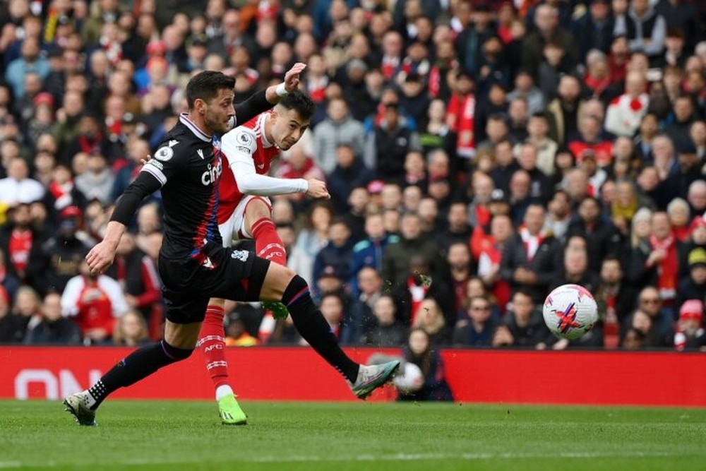 Kết quả Ngoại Hạng Anh: Thắng Crystal Palace, Arsenal bỏ xa Man City 8 điểm - Ảnh 1.