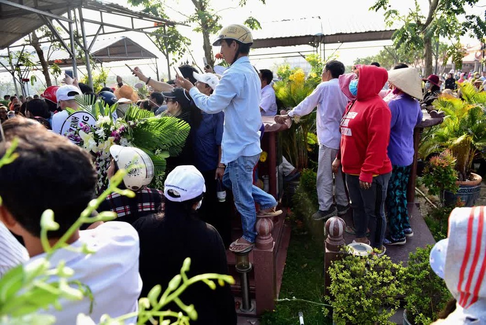 Hỗn loạn đám tang nghệ sĩ, Đoan Trường: Tang lễ của NS Chí Tài là mô hình cần tham khảo - Ảnh 1.