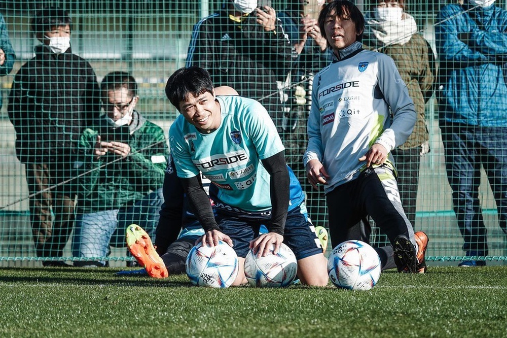 Không chỉ bán... cơm gà, Công Phượng còn mang sứ mệnh đặc biệt lớn tại Yokohama FC? - Ảnh 2.