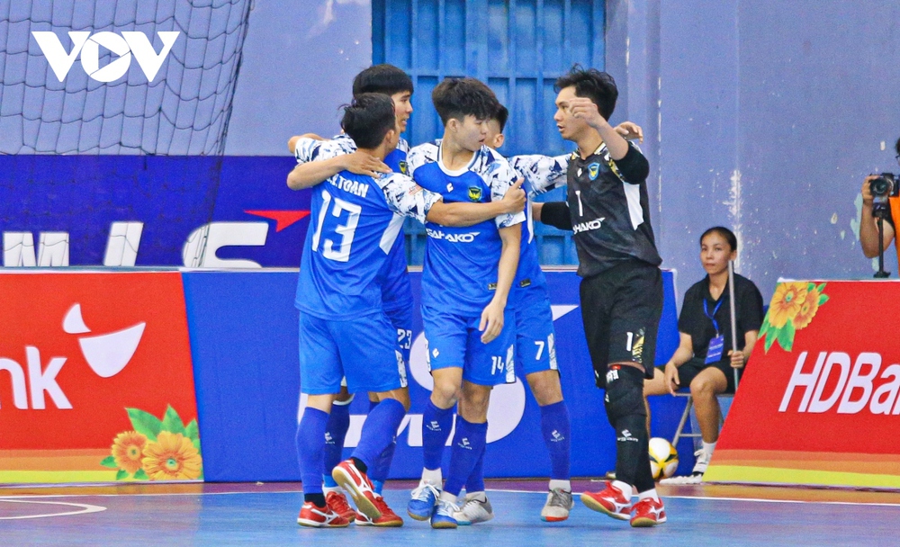 Đội bóng của HLV Phạm Minh Giang thua đậm tại Giải Futsal HDBank VĐQG 2023 - Ảnh 2.