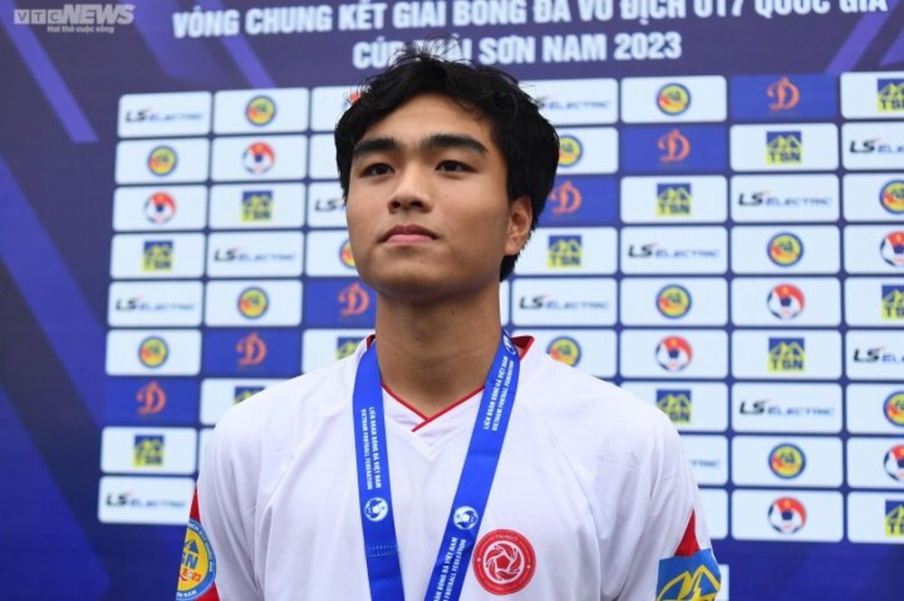 Cầu thủ xuất sắc nhất U17 Quốc gia mơ được dự V-League, khoác áo tuyển Việt Nam - Ảnh 1.