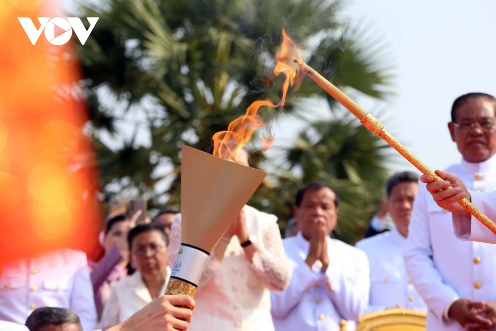 Thiêng liêng nghi lễ xin lửa và rước đuốc  SEA Games 32 tại Campuchia - Ảnh 10.