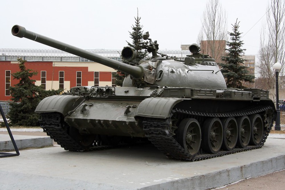 Quân đội Nga gọi tái ngũ hàng loạt xe tăng đồ cổ T-55 - Ảnh 1.