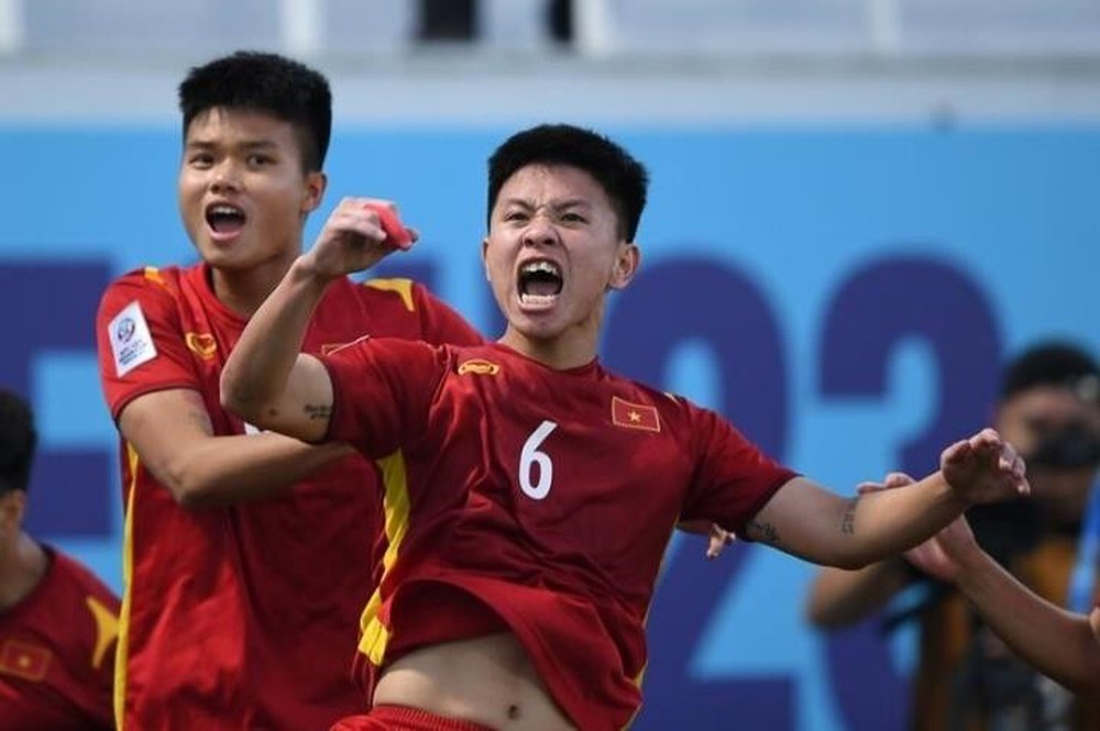 Cầu thủ U23 Việt Nam bị thẻ đỏ chưa hết cơ hội ra sân ở Doha Cup 2023 - Ảnh 1.