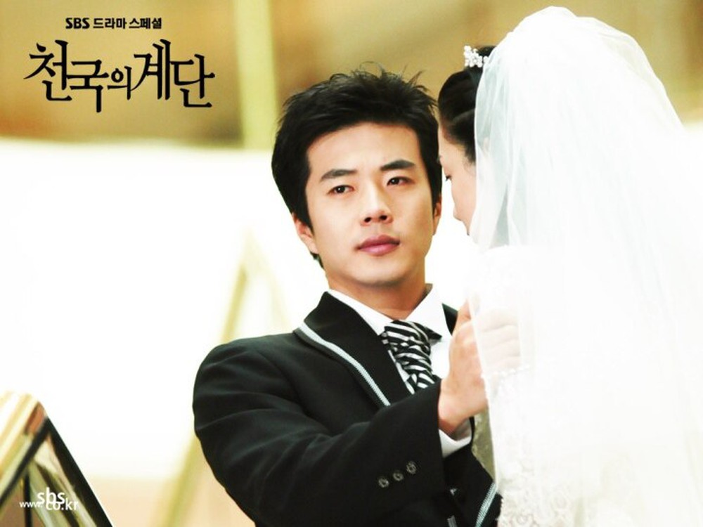 Hôn nhân của Kwon Sang Woo: Biểu tượng của tình yêu liệu có vượt qua sóng gió? - Ảnh 1.