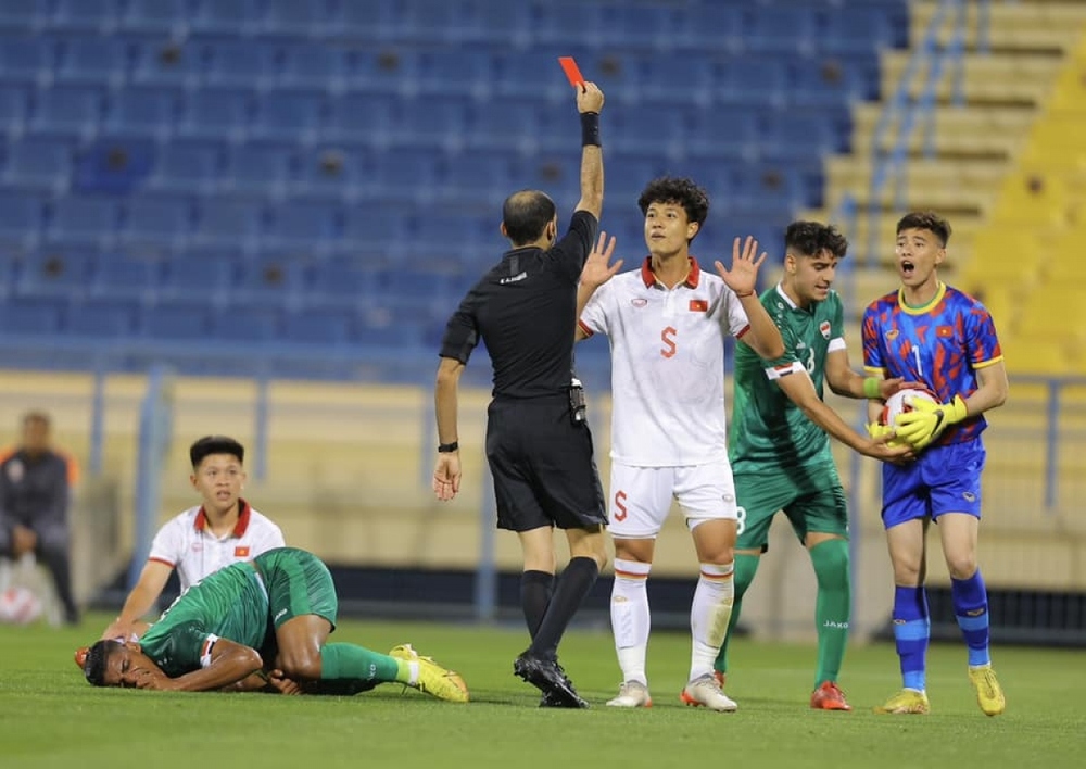 Dư âm U23 Việt Nam 0-3 U23 Iraq: Màn lột xác chưa thành công - Ảnh 1.