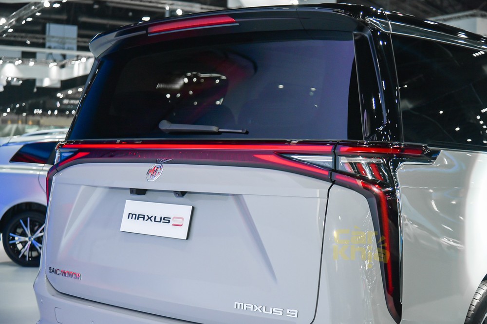 Ảnh thực tế MG Maxus 9: Ngang cỡ Carnival, giá quy đổi 1,5 tỷ đồng, tiện nghi như xe sang, ghế ‘chủ tịch’ sánh ngang Alphard - Ảnh 9.