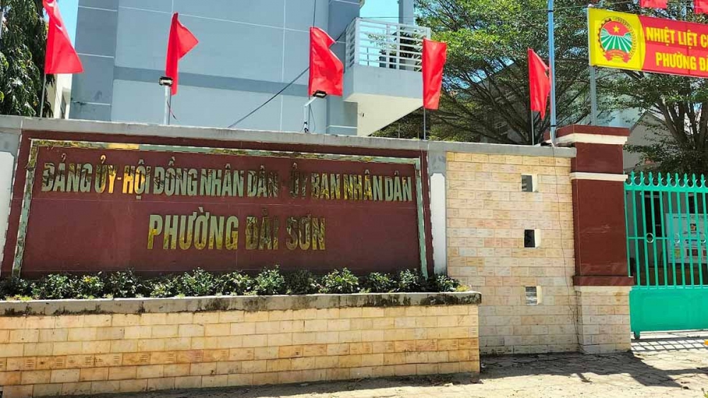 Chồng cô giáo chủ nhiệm dâm ô với học sinh lớp 5 - Ảnh 1.