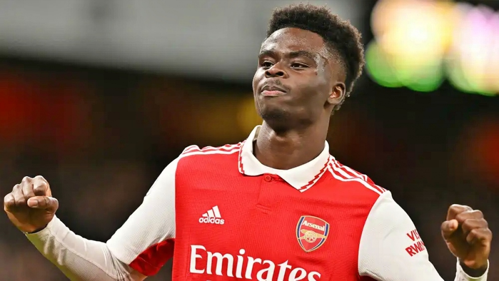 Arsenal nên ký hợp đồng 10 năm với Bukayo Saka - Ảnh 1.