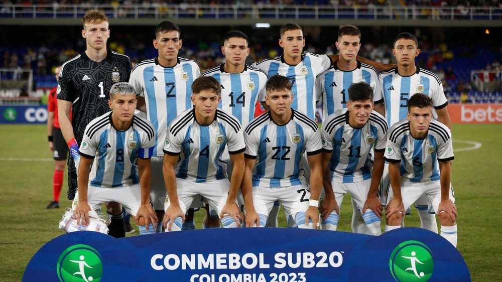 Argentina và Qatar muốn thay Indonesia đăng cai U20 World Cup 2023 - Ảnh 1.