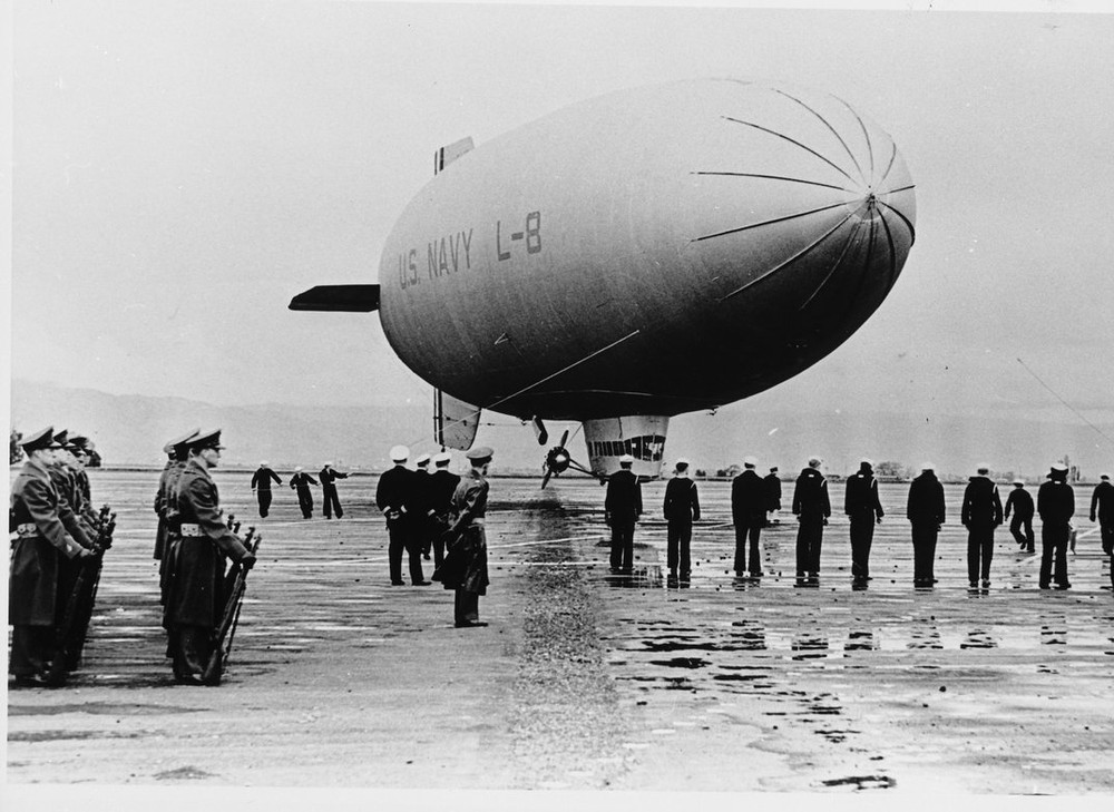 Bí ẩn 80 năm khinh khí cầu ma của Hải quân Mỹ - Ảnh 1.