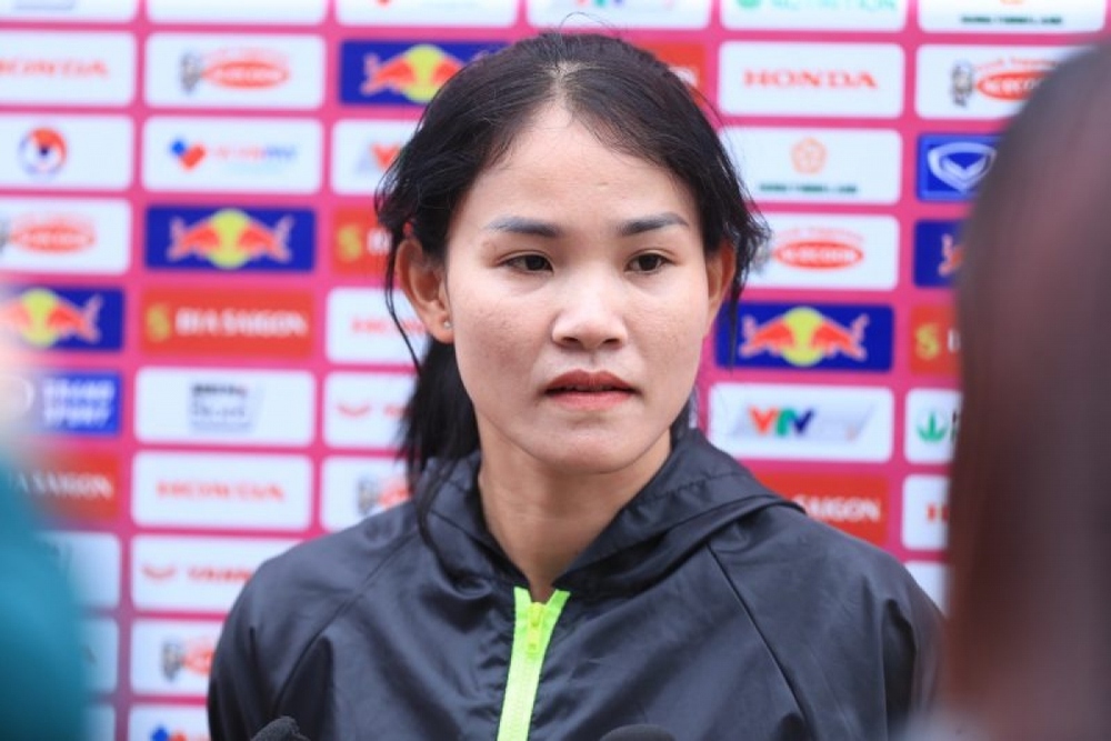 Trụ cột ĐT nữ Việt Nam bỏ ngỏ khả năng dự SEA Games 32 vì chấn thương - Ảnh 1.