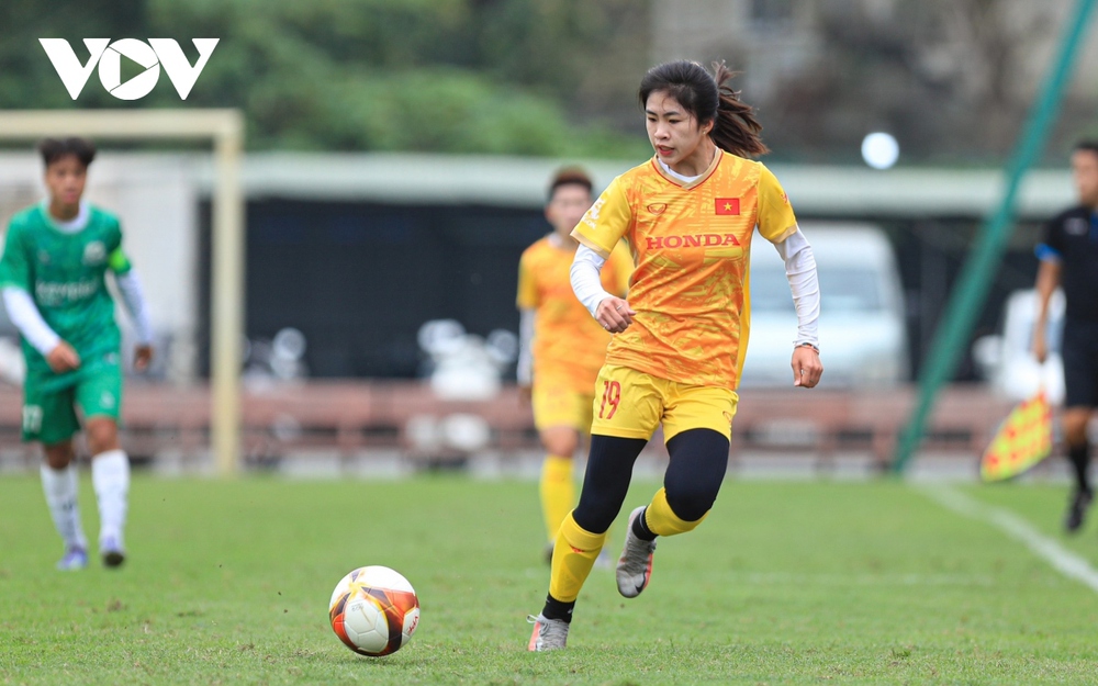ĐT nữ Việt Nam thua trận đấu tập với quân xanh U15 Phù Đổng - Ảnh 10.
