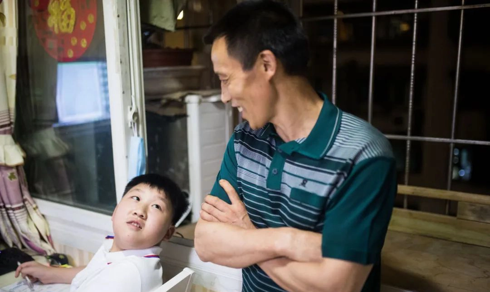 Cuộc sống hiện tại của hai cha con từng khiến cả Trung Quốc xúc động bởi bức ảnh nổi tiếng 13 năm trước: Chúng tôi chỉ là người tầm thường! - Ảnh 6.