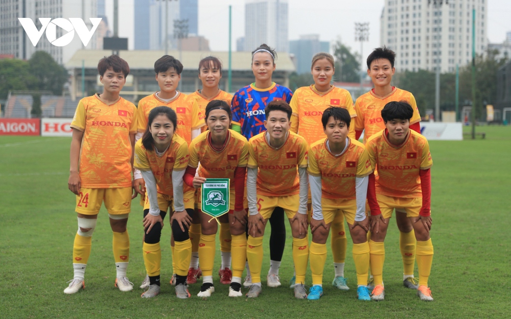 ĐT nữ Việt Nam thua trận đấu tập với quân xanh U15 Phù Đổng - Ảnh 2.