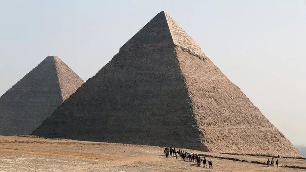 Tia vũ trụ xuyên thủng kim tự tháp Giza, tiết lộ hành lang bí ẩn - Ảnh 3.