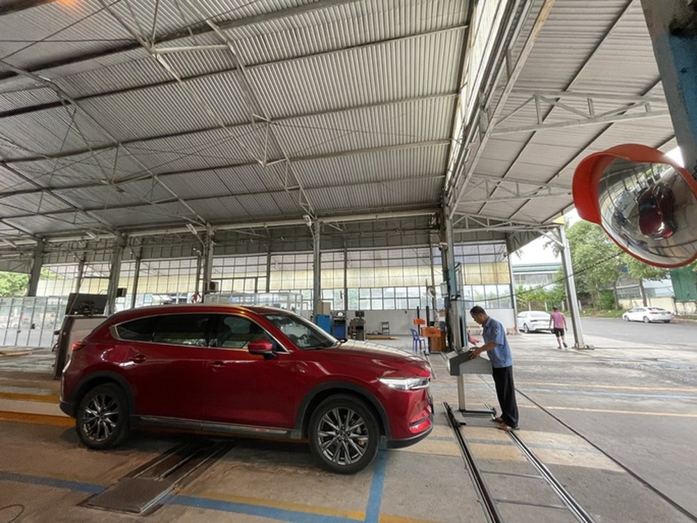 Bắt nguyên Phó giám đốc chi nhánh Đăng kiểm cơ giới Cam Ranh và 1 giám đốc HTX
