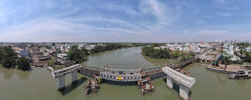 Hiện trạng cây cầu gần 600 tỉ đồng được người dân mong chờ suốt 20 năm ở TP.HCM