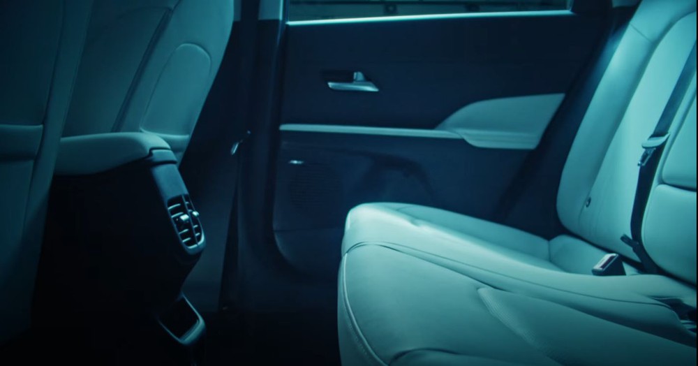 Hyundai Accent 2024 lần đầu hé lộ hàng ghế sau: Rộng rãi và đã có bệ tỳ tay - Ảnh 6.