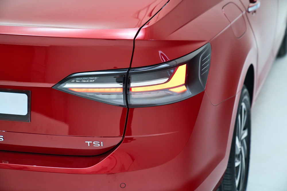 Volkswagen Virtus ra mắt Việt Nam: Sedan hạng B nhưng giá gần 1 tỷ đồng, ngang Camry và Mazda6 - Ảnh 7. Volkswagen Virtus ra mắt Việt Nam: Sedan hạng B nhưng giá gần 1 tỷ đồng, ngang Camry và Mazda6 - Ảnh 7.
