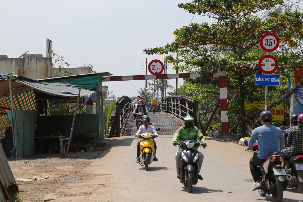 Hiện trạng cây cầu gần 600 tỉ đồng được người dân mong chờ suốt 20 năm ở TP.HCM - Ảnh 15. Hiện trạng cây cầu gần 600 tỉ đồng được người dân mong chờ suốt 20 năm ở TP.HCM - Ảnh 15.