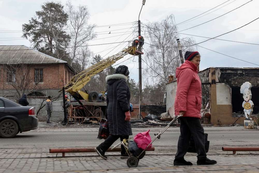 Ukraine trải qua mùa đông khó khăn nhất lịch sử, dự kiến chi 4 tỷ USD cho tái thiết - Ảnh 4.