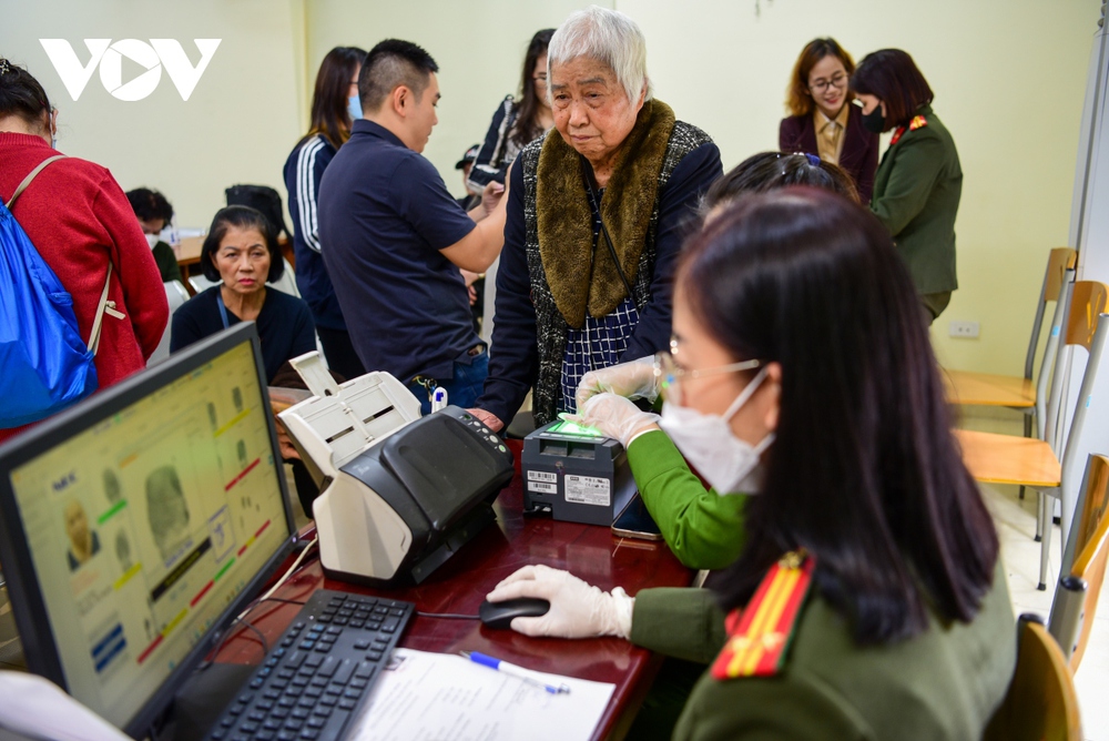 Làm hộ chiếu gắn chíp điện tử tuyệt đối không nhờ người lạ, dịch vụ khai hộ - Ảnh 5.