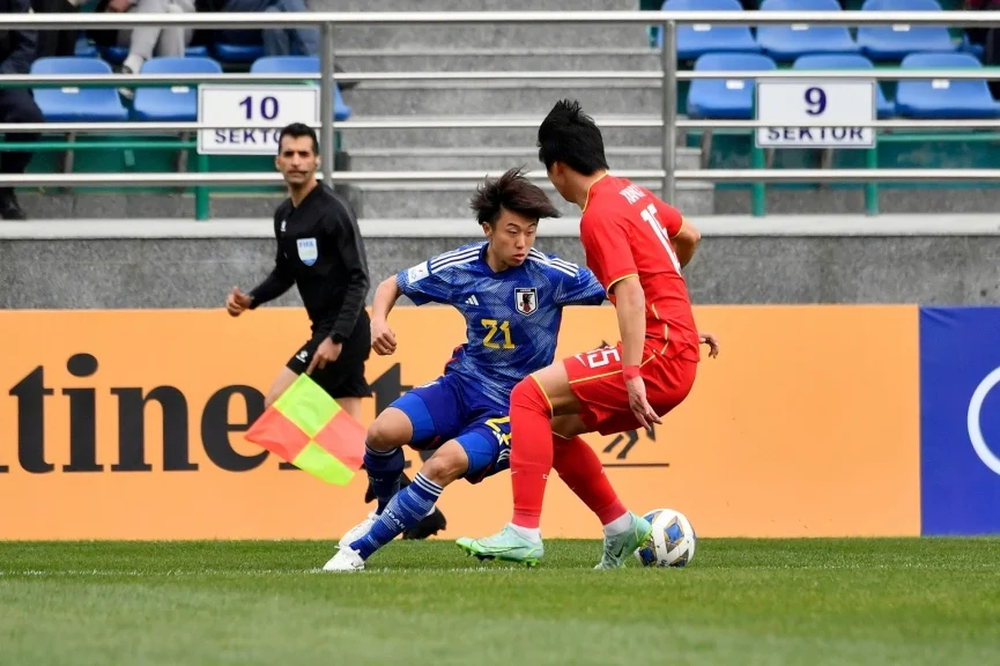 Sụp đổ chỉ trong 4 phút, U20 Trung Quốc ‘vỡ mộng’ gây sốc như U20 Việt Nam ở giải châu Á - Ảnh 3.