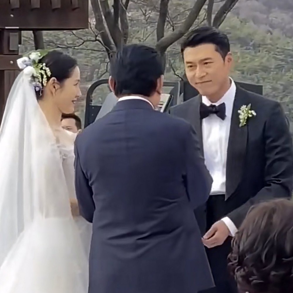 Hyun Bin - Son Ye Jin khoe hình kỷ niệm 1 năm ngày cưới, nhan sắc mẹ 1 con của nữ diễn viên gây sốt - Ảnh 3.