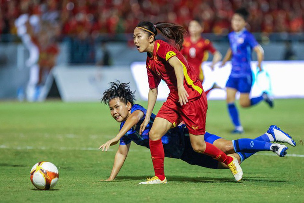 Huỳnh Như: Hy vọng những gì học được ở Lank FC sẽ giúp ích cho tuyển nữ Việt Nam - Ảnh 1.