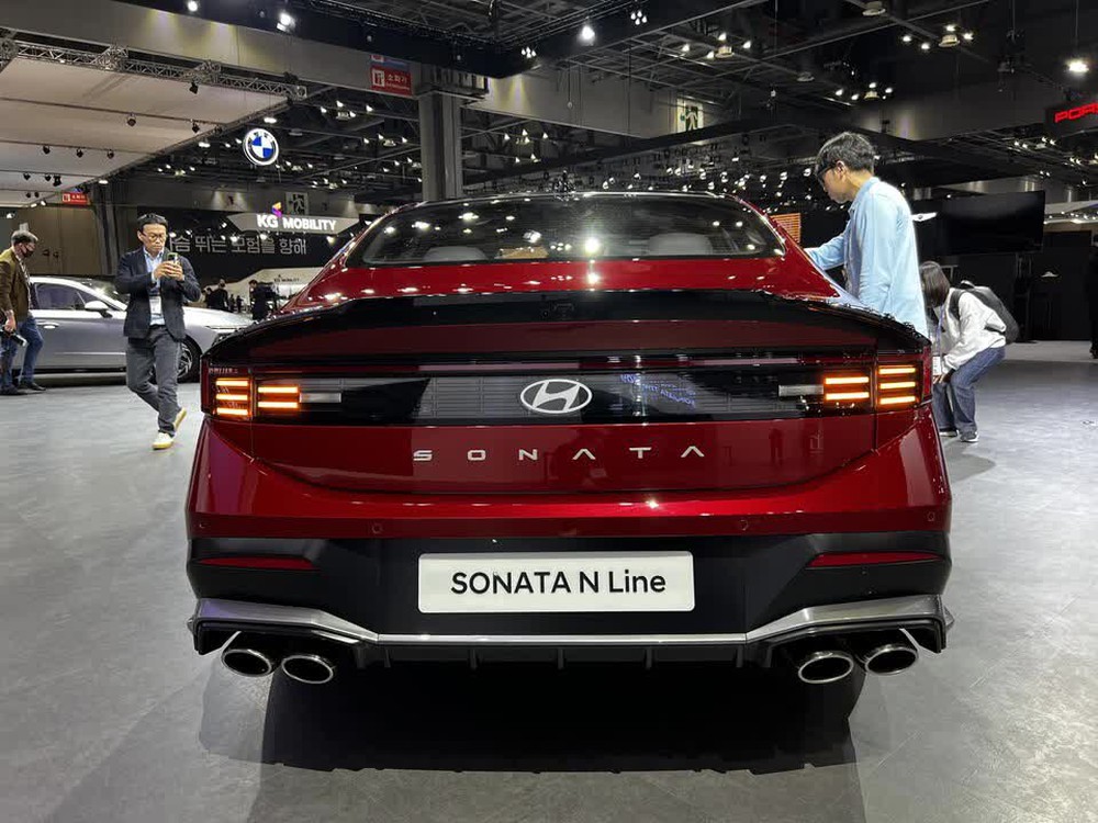 Trọn bộ ảnh Hyundai Sonata 2024 lần đầu trưng bày, hãng công bố động cơ nhưng lại giấu thông số quan trọng - Ảnh 9.