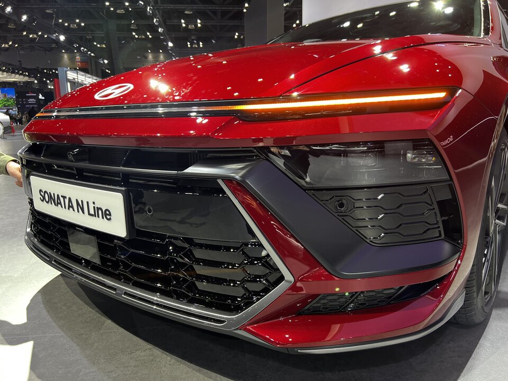Trọn bộ ảnh Hyundai Sonata 2024 lần đầu trưng bày, hãng công bố động cơ nhưng lại giấu thông số quan trọng - Ảnh 4.