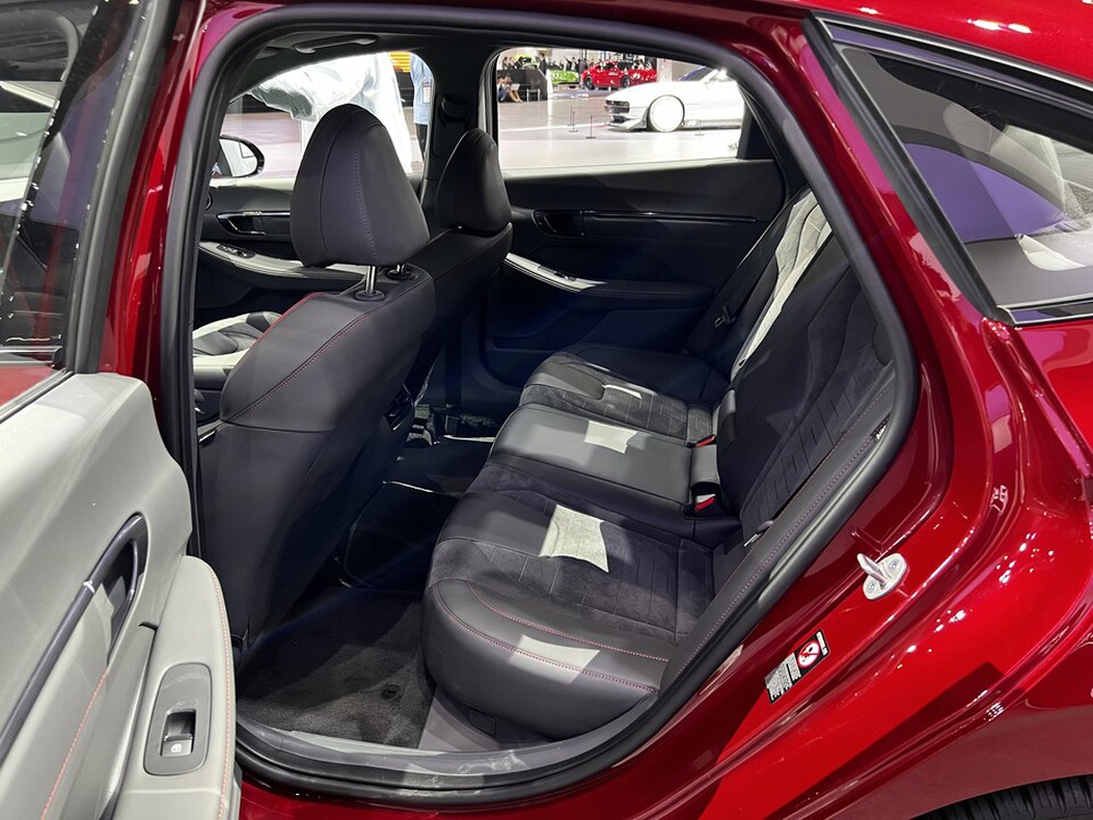 Trọn bộ ảnh Hyundai Sonata 2024 lần đầu trưng bày, hãng công bố động cơ nhưng lại giấu thông số quan trọng - Ảnh 20.