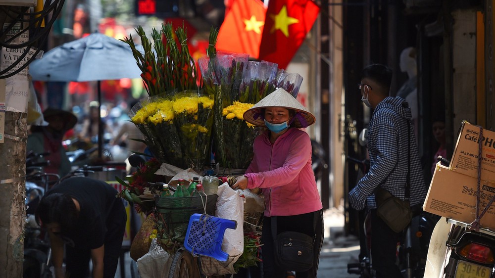 Kinh tế Việt Nam đứng trước cơ hội củng cố tầm quan trọng trong khu vực - Ảnh 1.
