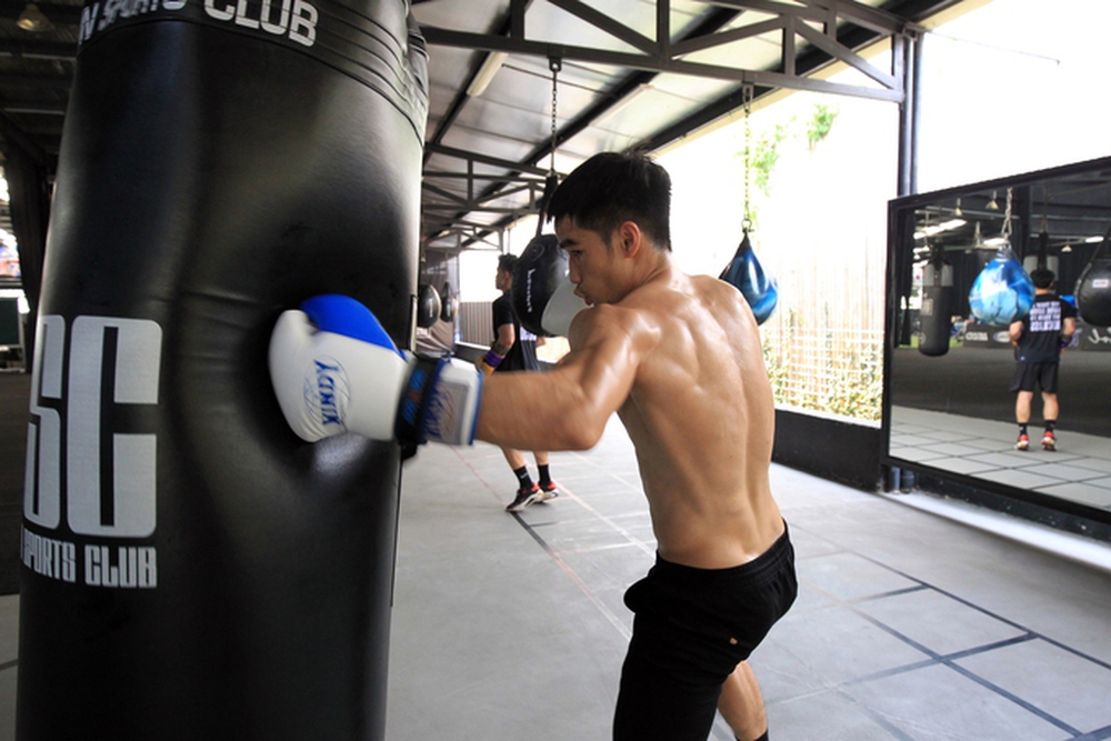 Trương Đình Hoàng khổ luyện, quyết giữ đai WBA - Ảnh 5.