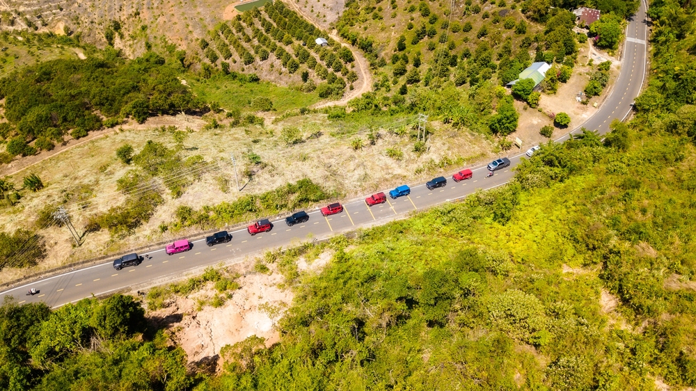 Đoàn xe Jeep phá đảo cung đường TP.HCM - Đà Lạt: Đi trên đồi núi dễ như trên quốc lộ - Ảnh 5.