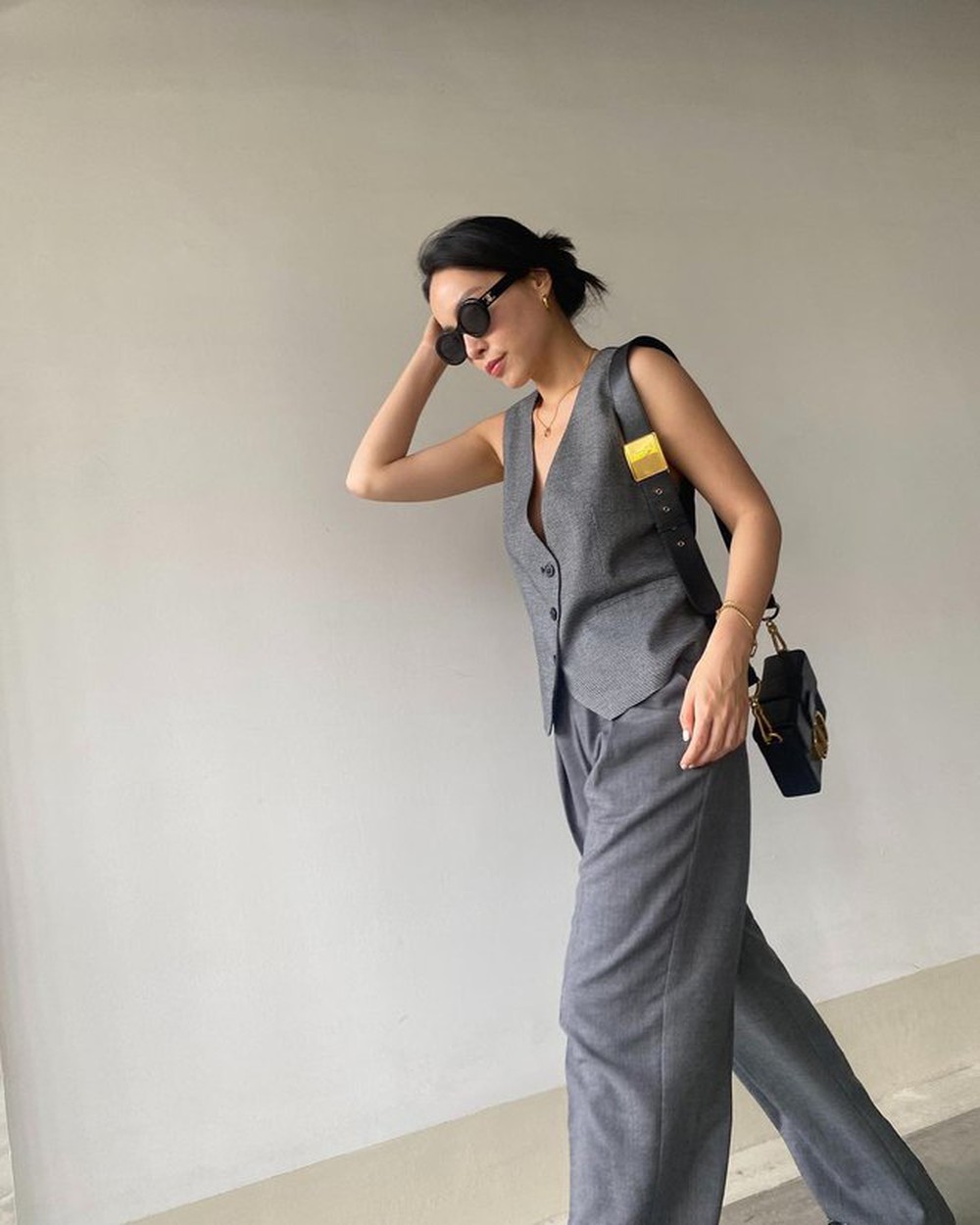 Mỹ nhân yêu cơ trưởng “trẻ nhất Việt Nam” giàu cỡ nào mà sơ hở là đi du lịch: Ở khách sạn 13 triệu/đêm, ăn bữa trưa sương sương 6 triệu