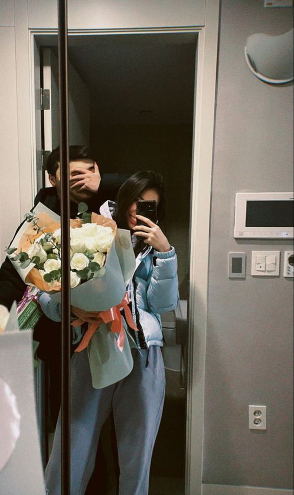 14/2 vừa qua thì 8/3 lại tới: Không tặng quà nữa có được không?