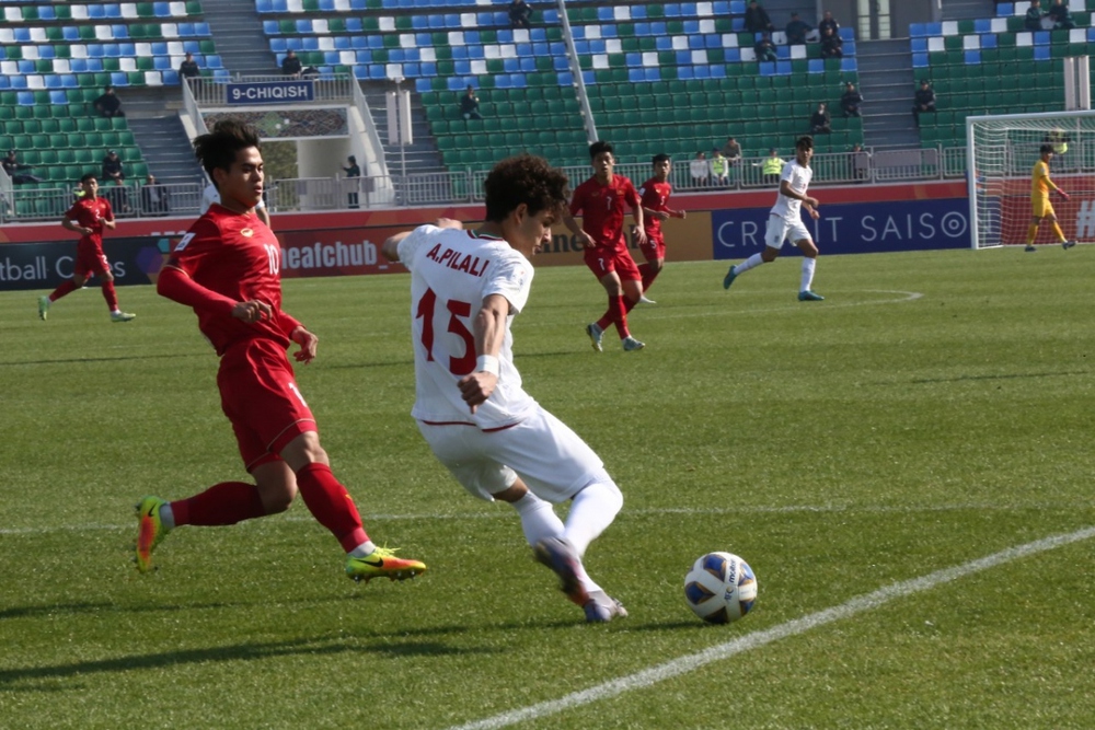 TRỰC TIẾP U20 Việt Nam 0-0 U20 Iran: Cột dọc từ chối siêu phẩm của Khuất Văn Khang - Ảnh 1.