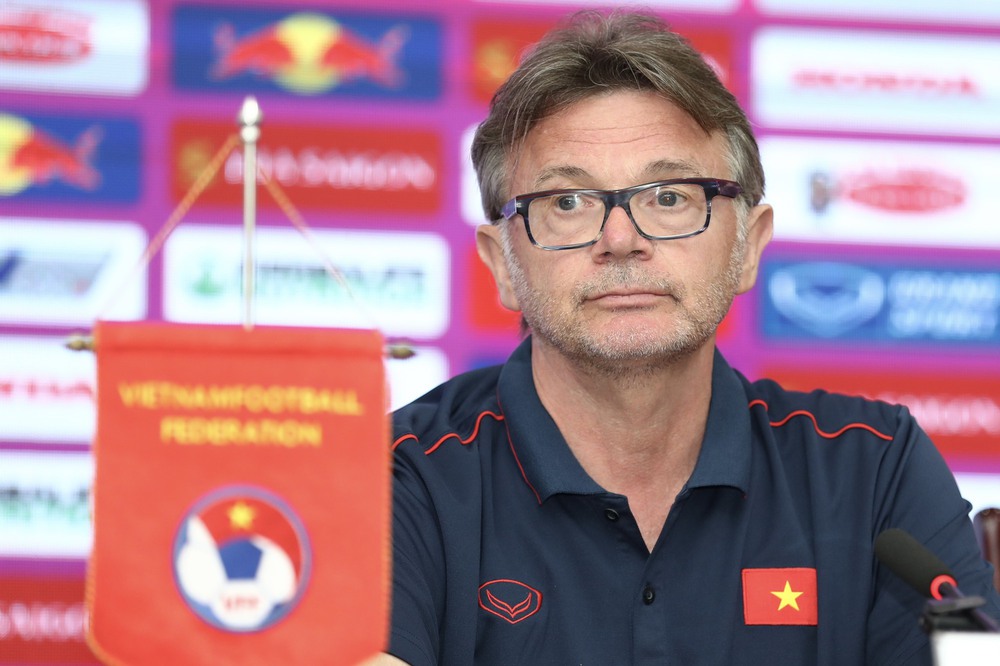 HLV Troussier: “6-7 cầu thủ U20 Việt Nam đủ sức lên ĐTQG để đá vòng loại World Cup 2026” - Ảnh 2.