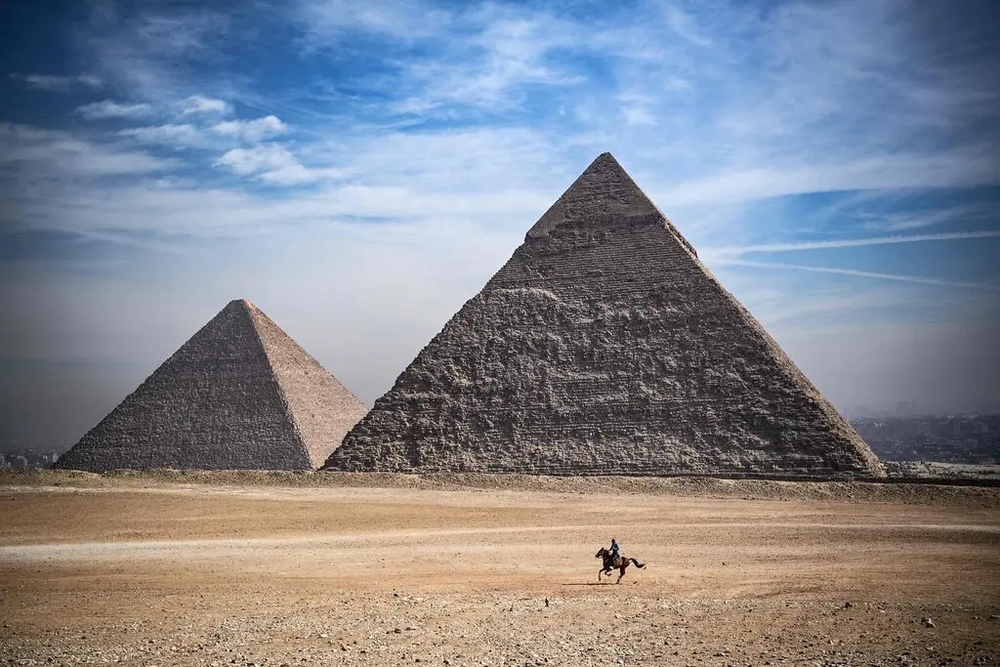 Tìm kiếm bí mật trong Đại kim tự tháp Giza 4.500 tuổi - Ảnh 1.