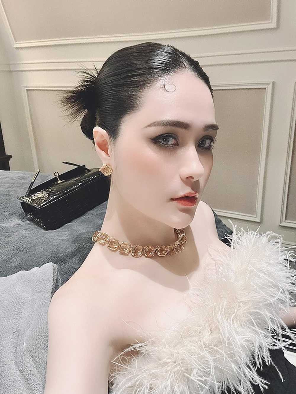 Sướng như Đoàn Di Băng: Vừa đập hộp đồ hiệu trong sinh nhật, nay ông xã lại đem về cả lố túi xách Hermes trị giá 7 tỷ đồng