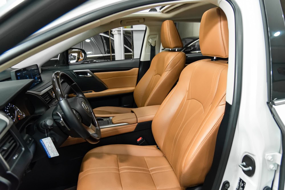 Lexus giữ giá không phải hư danh: Đã lăn bánh 13.000 km, nhưng giá của chiếc RX này vẫn cao hơn xe đời mới - Ảnh 9.