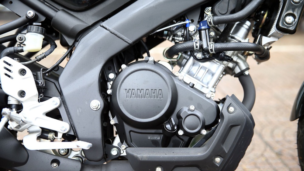 Thế giới 2 bánh: 10 điều cần biết về Yamaha XS155R so với đối thủ Honda CB150R Streetster - Ảnh 4.