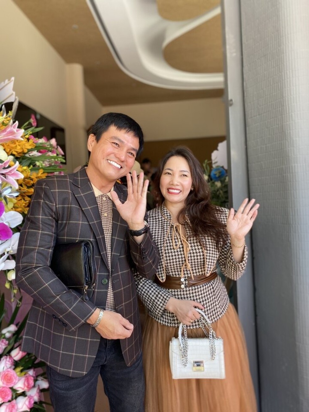 41 tuổi kết hôn sau 2 lần cưới hụt, Cao Minh Đạt viên mãn bên bà xã doanh nhân - Ảnh 8.