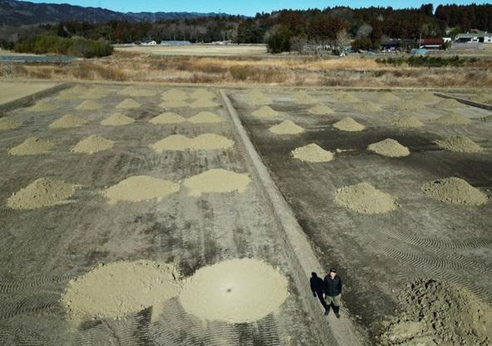 Biến gạo thành đồ nhựa an toàn mang lại hy vọng cho Fukushima sau thảm họa hạt nhân - Ảnh 2.